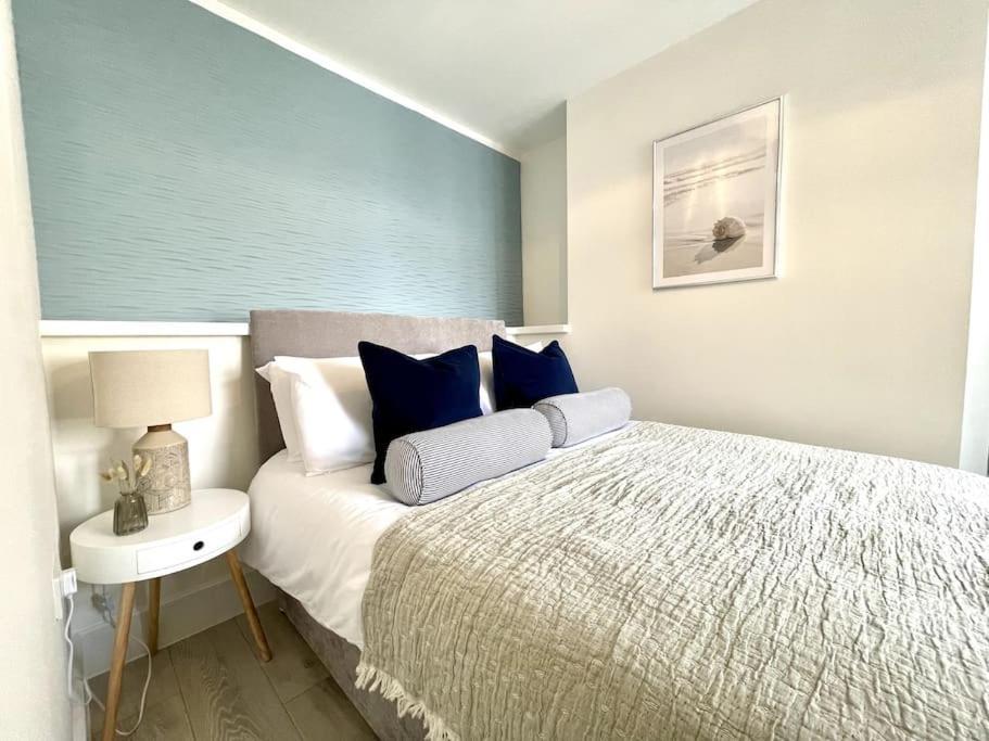 Luxury 1 Bedroom Apt, Prime Location Porthcawl