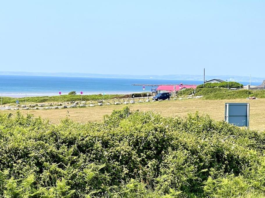 Luxury 1 Bedroom Apt, Prime Location Porthcawl