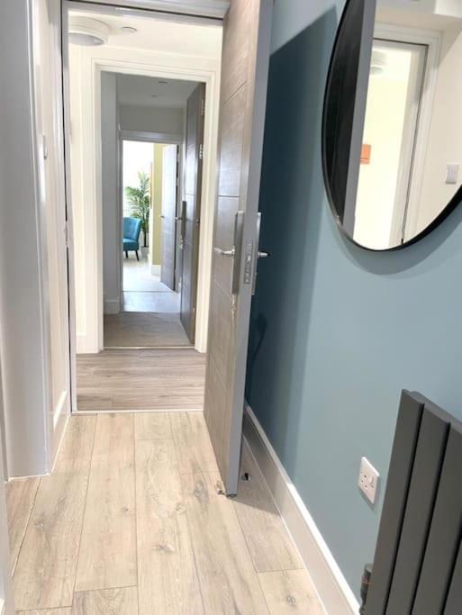 Luxury 1 Bedroom Apt, Prime Location Apartment Porthcawl